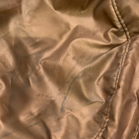 Guess Overnight/Weekender - Picture 3 of 8